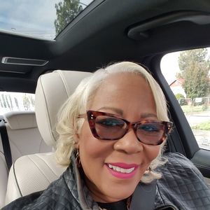 Meet your Posher, Beverly